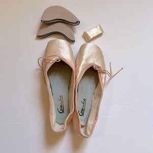 NWT Gamba by Repetto toe shoes size US 6.5 to 7,  French? size 5 (38, 97)